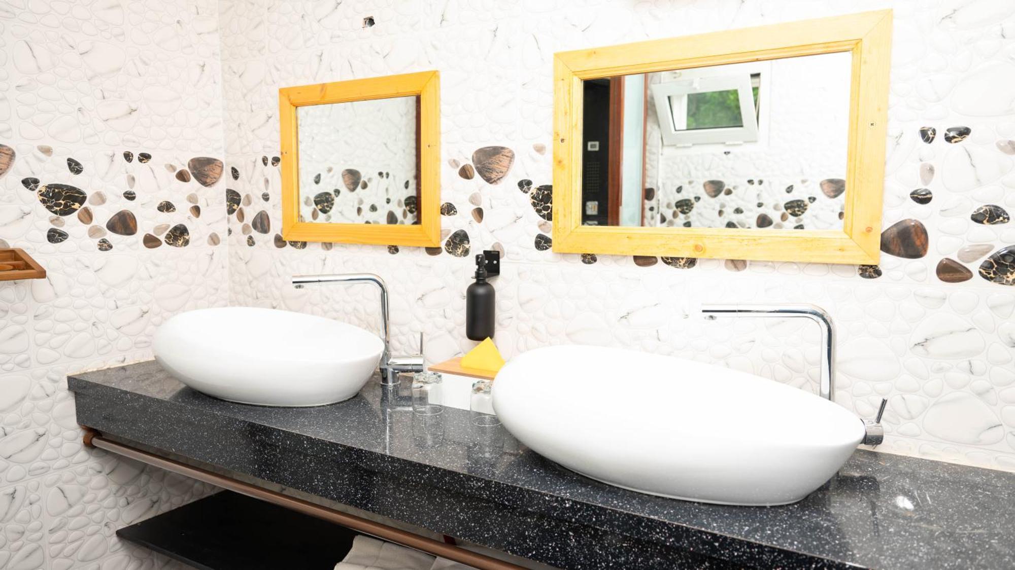 Jade Hotel And Spa Bandrele 외부 사진